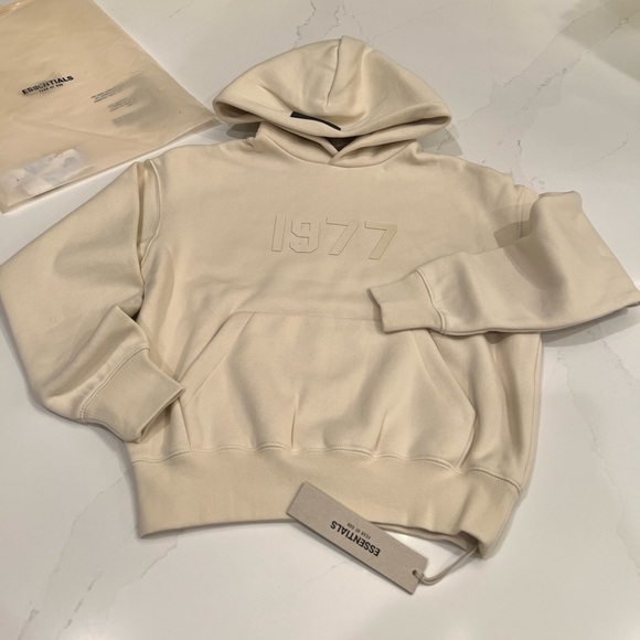 NEW ESSENTIALS FEAR OF GOD KIDS HOODIE SWEATSHIRT | 6/7 SMALL | EGGSHELL CREAM - Picture 5 of 16